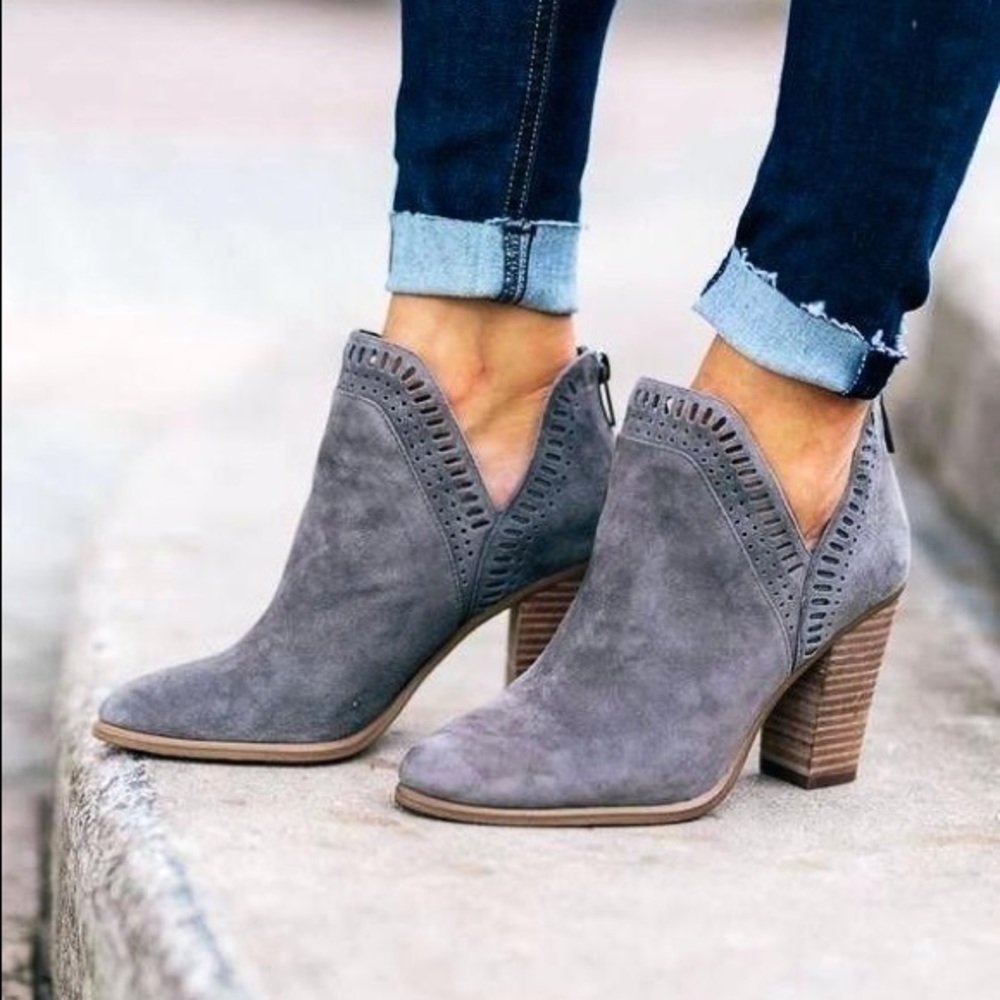 Vince Camuto Fileana Split Shaft Bootie 8